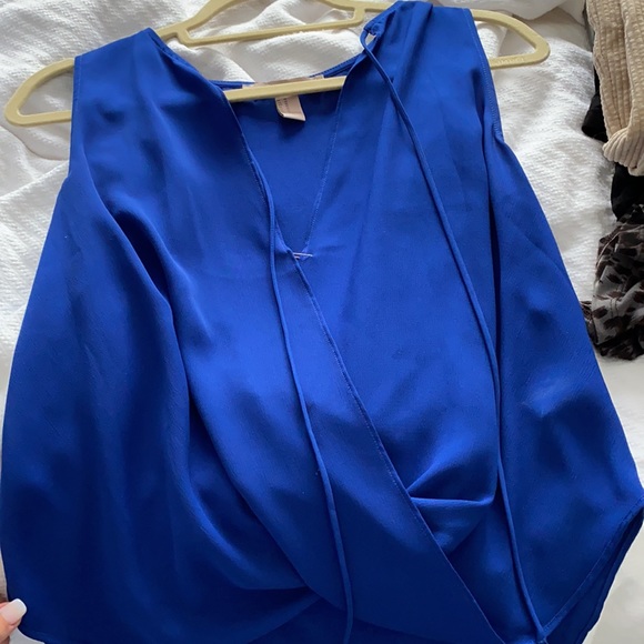 Forever 21 blue camisole - Picture 2 of 2